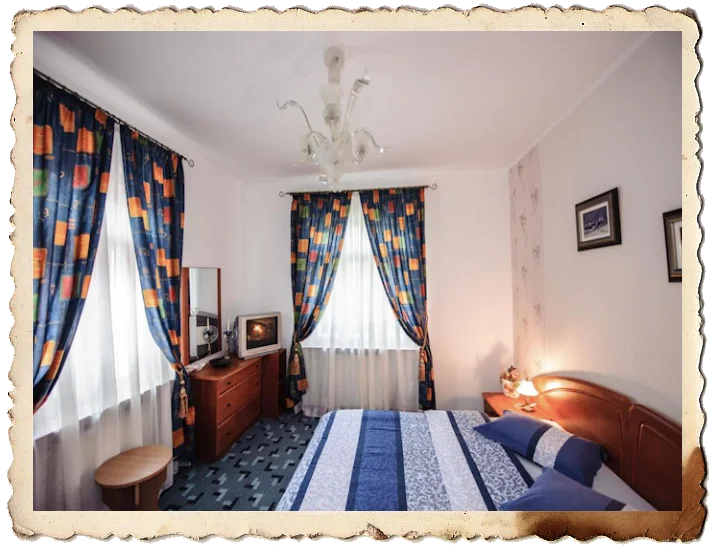 Camera Albastră — imaginea 2